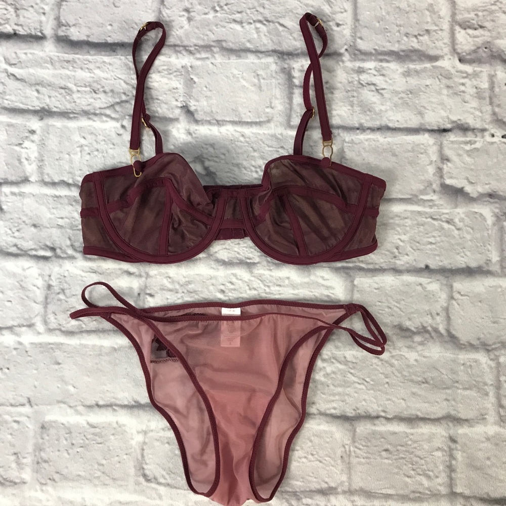 NWOT Very Sexy Cage Bra & Panty Set Victoria’s Secret Embroidered Gold Metal